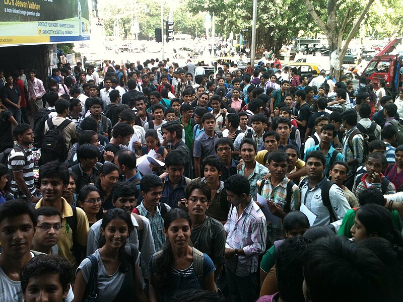 File:PCoE students at AICTE Regional Office in Mumbai.jpg